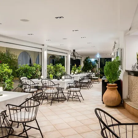 شقة Metaxa Kávos